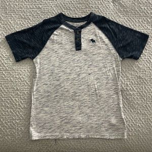 Abercrombie kids. Short sleeve Shirt.